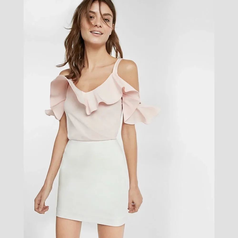 ✨ HP✨Ruffle Overlay Cold Shoulder Blouse✨
